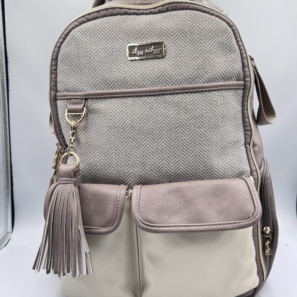Itzy Ritzy Boss Plus Diaper Bag Backpack Tan Herringbone Gold Hardware Excellent
